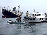 Грузовое судно раскололось на две части у
греческого острова Эвбея