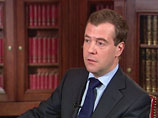 В июне президент РФ Дмитрий Медведев предложил расширить границы Москвы, создав "столичный федеральный округ".