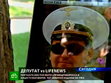 Скандал разразился из-за публикации Life News от 17 августа, озаглавленной "Депутата Госдумы сняли в форме адмирала Абвера". В ней сообщалось, что Михеев явился на костюмированную свадьбу однопартийца в форме фашистского адмирала Вильгельма Канариса Скандал разразился из-за публикации Life News от 17 августа, озаглавленной "Депутата Госдумы сняли в форме адмирала Абвера". В ней сообщалось, что Михеев явился на костюмированную свадьбу однопартийца в форме фашистского адмирала Вильгельма Канариса