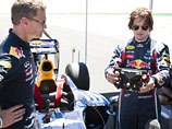 Голливудский актер Том Круз, известный своей любовью к гоночным машинам, благодаря маркетинговому отделу Red Bull в этом месяце протестировать машину "Формулы-1"