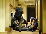 Ливийские повстанцы "вычислили" убежище Каддафи: он прячется в шикарном отеле, прикрываясь журналистами как "живым щитом" Ливийские повстанцы "вычислили" убежище Каддафи: он прячется в шикарном отеле, прикрываясь журналистами как "живым щитом"
