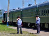 ФСБ помешала японским журналистам снять поезд Ким Чен Ира. Россиянин уже давно снял и выложил на YouTube (ВИДЕО) ФСБ помешала японским журналистам снять поезд Ким Чен Ира. Россиянин уже давно снял и выложил на YouTube (ВИДЕО)