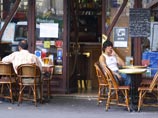 Во Франции одобрена программа жесткой экономии - за счет тех, кто курит и пьет