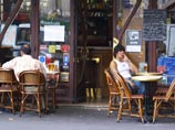 Во Франции одобрена программа жесткой экономии - за счет тех, кто курит и пьет Во Франции одобрена программа жесткой экономии - за счет тех, кто курит и пьет