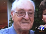 В США 95-летний дедушка выжил после 600 укусов диких пчел, которых травили ядом В США 95-летний дедушка выжил после 600 укусов диких пчел, которых травили ядом