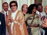 В ожидании падения режима Каддафи СМИ шокируют рассказами из первых уст о жестокости его семьи и сторонников