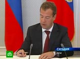 При этом политик заметил, что не озвучивал на встрече с Медведевым свое предложение совместить пост президента и главы правительства, поскольку сегодня обсуждались "только выборные вопросы"