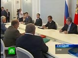 Медведев заинтересовался предложением "Правого дела" ограничить численность правящей партии в Госдуме