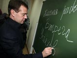 Лукашенко пристроил сына в сельскую школу, Янукович признался в старых грехах, а Медведев разобрался с туалетом для детей Лукашенко пристроил сына в сельскую школу, Янукович признался в старых грехах, а Медведев разобрался с туалетом для детей