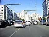 День знаний в Екатеринбурге ознаменовался скандалом. Утром по городу в сопровождении экипажа ГИБДД ехал автомобиль с VIP-номерами