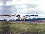 Всего для выполнения задачи по обеспечению благоприятных метеоусловий в Москве от ВВС выделено девять самолетов - семь Ан-12 и два Ан-26