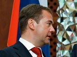 Президент РФ Дмитрий Медведев на юбилейном саммите СНГ раскритиковал международных наблюдателей из ОБСЕ - они демонстрируют политизированный подход и двойные стандарты
