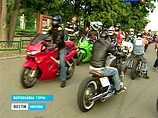 Московские байкеры провели пробег, требуя расследования смерти мотоциклиста под колесами Mercedes миллиардера Зарибко