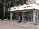 Выживших в катастрофе Як-42 доставили в Москву. Полиция и местные спорят, кто спас хоккеиста и летчика Выживших в катастрофе Як-42 доставили в Москву. Полиция и местные спорят, кто спас хоккеиста и летчика
