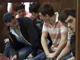 Кавказец, обвиняемый по делу об убийстве Свиридова, узнал секретную свидетельницу и громко назвал ее имя Кавказец, обвиняемый по делу об убийстве Свиридова, узнал секретную свидетельницу и громко назвал ее имя