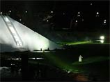 Действо под названием "Доктрина-77", в ходе которого он в белом плаще почти два часа вещал по бумажке с вершины белой пирамиды, собрало пол-стадиона зрителей