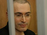 Экс-глава ЮКОСа Михаил Ходорковский написал новую заметку в журнал The New Times о "тюремных людях", в которой на примере 22-летнего заключенного Алексея описал, как "палочная система" превратила кампанию по борьбе с педофилией в профанацию