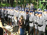 Здесь находится самое крупное захоронение польских офицеров - весной 1940 года органы НКВД расстреляли под селом Медное свыше 6 тыс. человек Здесь находится самое крупное захоронение польских офицеров - весной 1940 года органы НКВД расстреляли под селом Медное свыше 6 тыс. человек