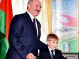 Другой пример - с Ириной Абельской (бывшая личный врач Александра Лукашенко и, по неофициальной информации, мать его младшего сына Николая, которого 1 сентября глава республики лично проводил в качестве родителя в первый класс в сельскую школу под Минском Другой пример - с Ириной Абельской (бывшая личный врач Александра Лукашенко и, по неофициальной информации, мать его младшего сына Николая, которого 1 сентября глава республики лично проводил в качестве родителя в первый класс в сельскую школу под Минском