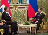 О разнице подходов к сирийскому вопросу Медведев говорил и сегодня в Кремле на переговорах с британским премьером Дэвидом Кэмероном