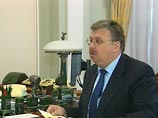 Студенты "заложили" таможенников Медведеву: снова хотят накупить дорогих машин Студенты "заложили" таможенников Медведеву: снова хотят накупить дорогих машин