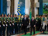 Украинский президент Виктор Янукович посетил Туркмению с официальным визитом, который расценивается наблюдателями как очередной ход в газовом противостоянии с Россией Украинский президент Виктор Янукович посетил Туркмению с официальным визитом, который расценивается наблюдателями как очередной ход в газовом противостоянии с Россией