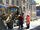 Жительницу Петербурга едва не убило чугунной батареей, сброшенной сантехниками с лестницы Жительницу Петербурга едва не убило чугунной батареей, сброшенной сантехниками с лестницы