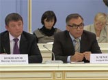 Медведев продолжает эксперименты с ЕГЭ: поручил Путину разобраться с портфолио школьников Медведев продолжает эксперименты с ЕГЭ: поручил Путину разобраться с портфолио школьников