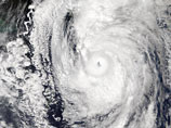 Тайфун "Роке", ударивший по Японии,  достиг Токио и направляется к АЭС "Фукусима-1"