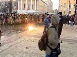 Прорыв оцепления на Манежной площади спровоцировал одноногий инвалид, рассказал потерпевший омоновец Прорыв оцепления на Манежной площади спровоцировал одноногий инвалид, рассказал потерпевший омоновец