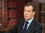 Медведев призвал Матвиенко занять жесткую позицию и включил ее в состав Совбеза 