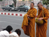Буддийские монахи в Таиланде не поделили территорию