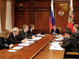 Медведев пообещал провести совещание из-за надвигающегося кризиса