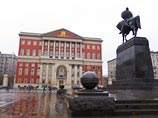 Также в понедельник стало известно о том, что Сергей Собянин уволил трех представителей городского руководства Также в понедельник стало известно о том, что Сергей Собянин уволил трех представителей городского руководства