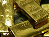 Золото упало на фоне мировой распродажи сырья

