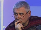 Дмитрий Медведев отступил от намерения выдвигать свою кандидатуру на пост президента на выборах 2012 года, потому что ему угрожали и шантажировали, заявил в интервью на "КоммерсантFM" глава Фонда эффективной политики Глеб Павловский Дмитрий Медведев отступил от намерения выдвигать свою кандидатуру на пост президента на выборах 2012 года, потому что ему угрожали и шантажировали, заявил в интервью на "КоммерсантFM" глава Фонда эффективной политики Глеб Павловский