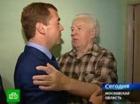 Медведев провел совещание по отопсезону: вспомнил сосули, обещал заехать в Якутск и назвал страну "сложной" 