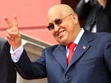 В США "узнали" об экстренной госпитализации Уго Чавеса. Но тот появился на публике, играя с мячом В США "узнали" об экстренной госпитализации Уго Чавеса. Но тот появился на публике, играя с мячом