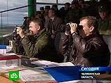 СМИ: на учениях "Центр-2011", где был Медведев, задохнулись два танкиста. Военные уверяют, что не до смерти