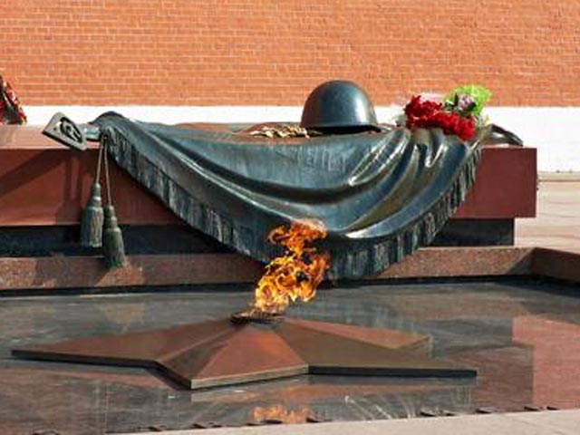 Собянин к 70-летию битвы за Москву поздравил ветеранов Собянин к 70-летию битвы за Москву поздравил ветеранов