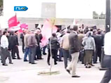 В Махачкале митинг против коррупции завершился попыткой попасть в Дом правительства: десятки задержанных В Махачкале митинг против коррупции завершился попыткой попасть в Дом правительства: десятки задержанных