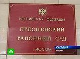 Женщину-следователя, подозреваемую в получении взятки, арестовали. В суде она обещает сдать "высокопоставленных лиц"
Женщину-следователя, подозреваемую в получении взятки, арестовали. В суде она обещает сдать "высокопоставленных лиц"