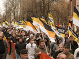 1 мая 2011 года от станции метро "Октябрьская" прошли сторонники ДПНИ