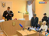 Заседание Печерского районного суда Киева во вторник продолжалось четыре часа. Все это время судья Родион Киреев в заполненном журналистами зале тихим голосом оглашал приговор