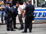 Власти Нью-Йорка вытесняют "оккупантов" Уолл-стрит из парка Зукотти под предлогом уборки