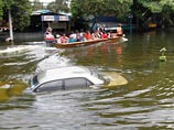 Наводнение унесло уже 289 жизней, жители Бангкока в панике ждут прорыва дамбы