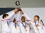 Российские команды выиграли два "золота" на ЧМ по фехтованию Российские команды выиграли два "золота" на ЧМ по фехтованию