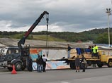 Потоп и шторм в Сочи: водителя, стоявшего в пробке, зашибло деревом Потоп и шторм в Сочи: водителя, стоявшего в пробке, зашибло деревом