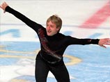 Евгений Плющенко готовится к сезону со сломанной рукой Евгений Плющенко готовится к сезону со сломанной рукой