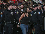 Более 70 участников общественной кампании "Захвати Уолл-стрит" арестованы в минувшую субботу на Манхэттене